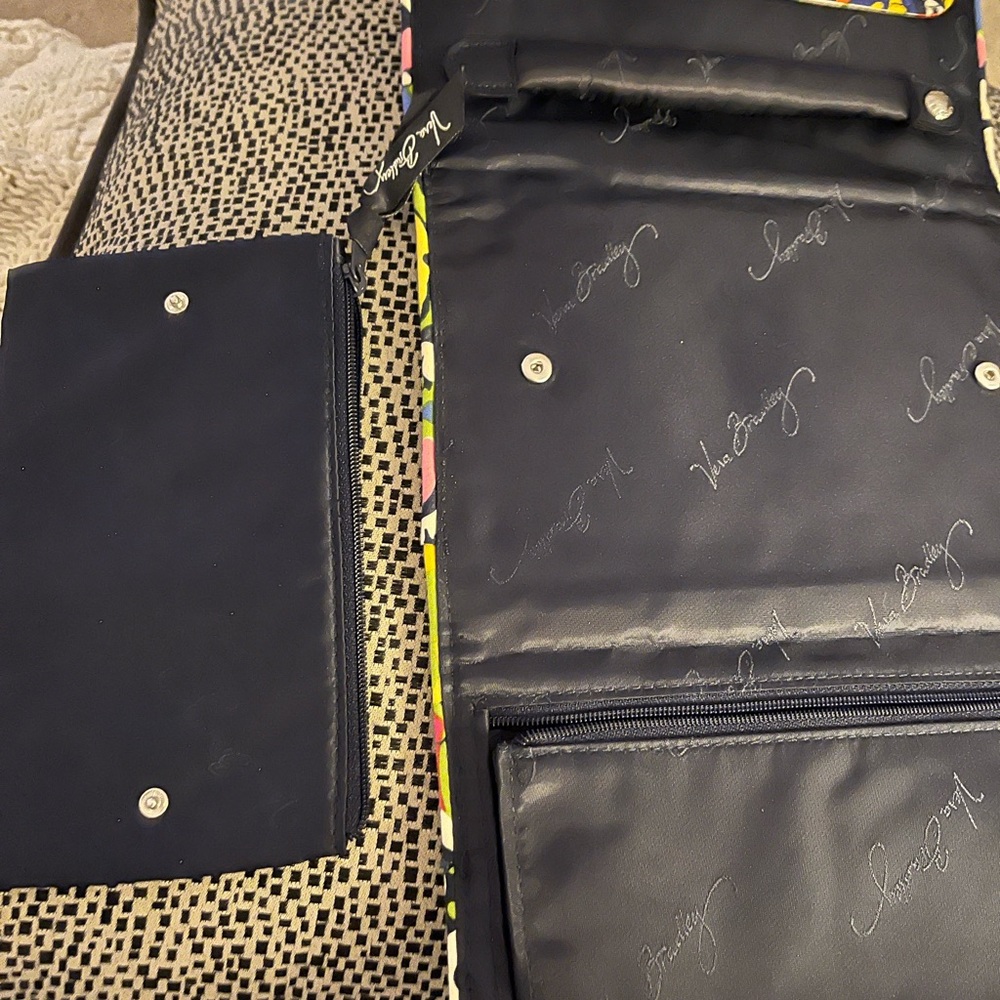 Vera Bradley jewelry travel roll - Picture 9 of 11